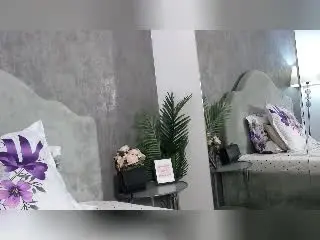 Xlovecam Watch Live Sex Cams of LisaCroftt